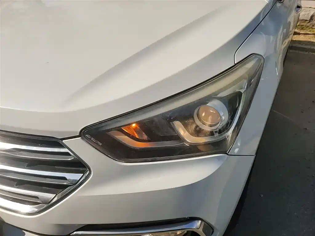 Hyundai Santa Fe 2017 2.0T Automatic 2WD Intelligent 7-Seater фото 24