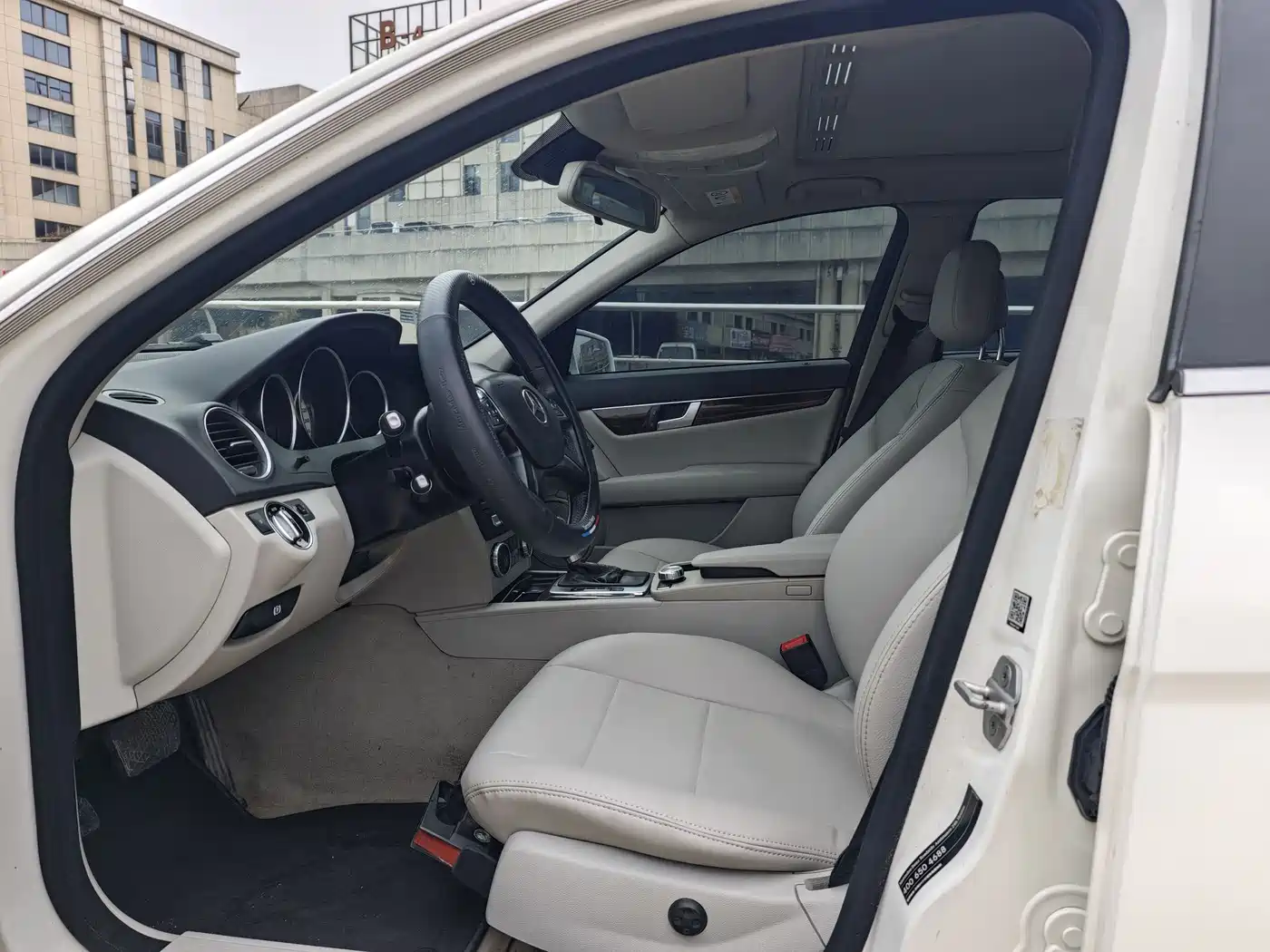 Mercedes-Benz C-Class 2013 C 260 Elegance Grand Edition фото 4