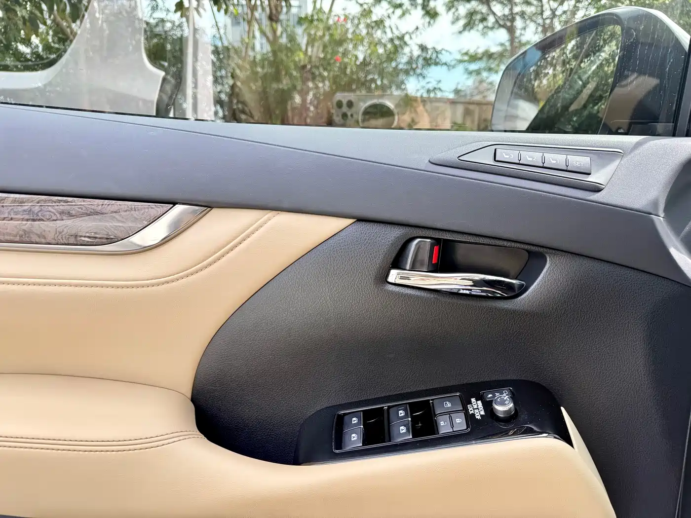 Toyota Vellfire 2021 Crown Hybrid 2.5L HV Premium Edition фото 13