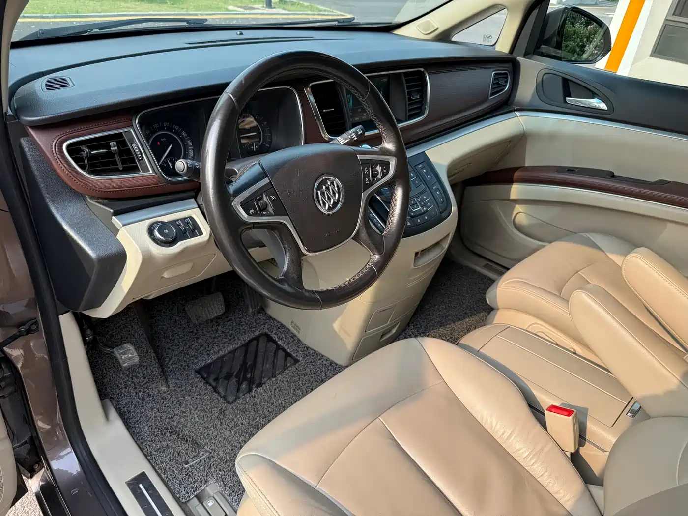 Buick GL8 2017 25S Premium Model China V фото 5