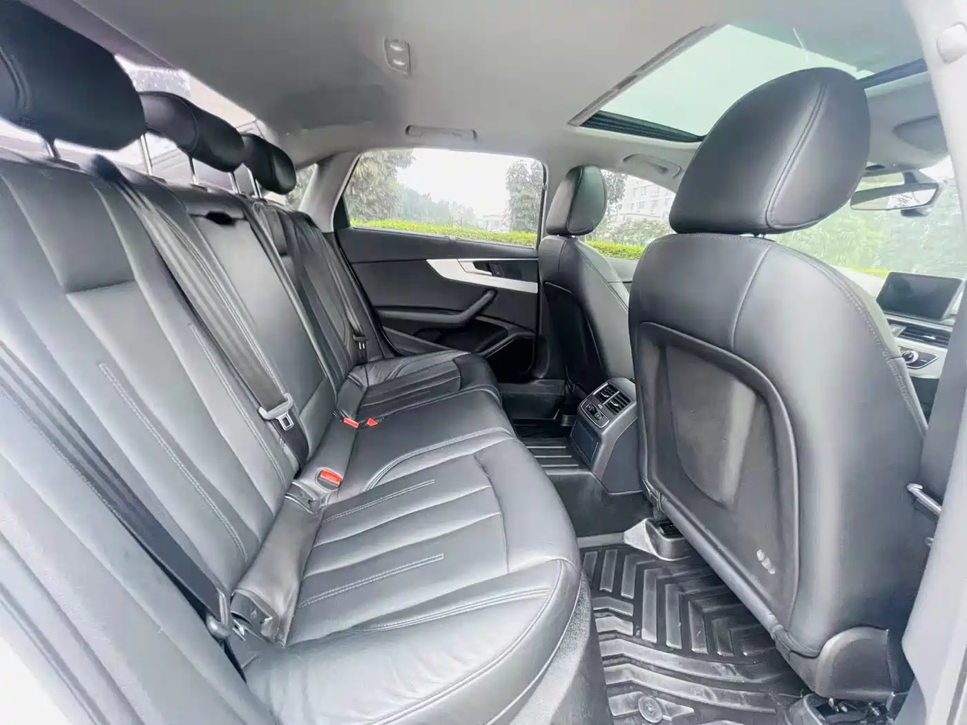 Audi A4L 2018 30th Anniversary 40 TFSI Progressive фото 9