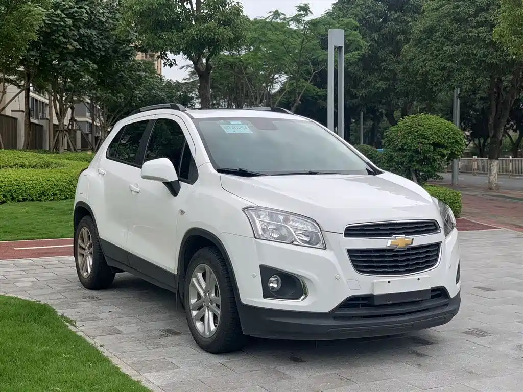 Chevrolet Trax 2016 1.4T Automatic 2WD Comfort Sunroof Edition фото 3