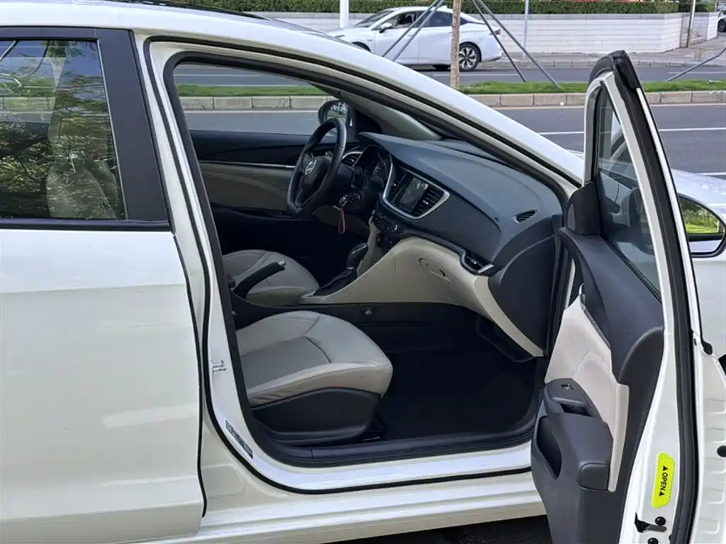 Buick Excelle 2016 15N Automatic Elite фото 17