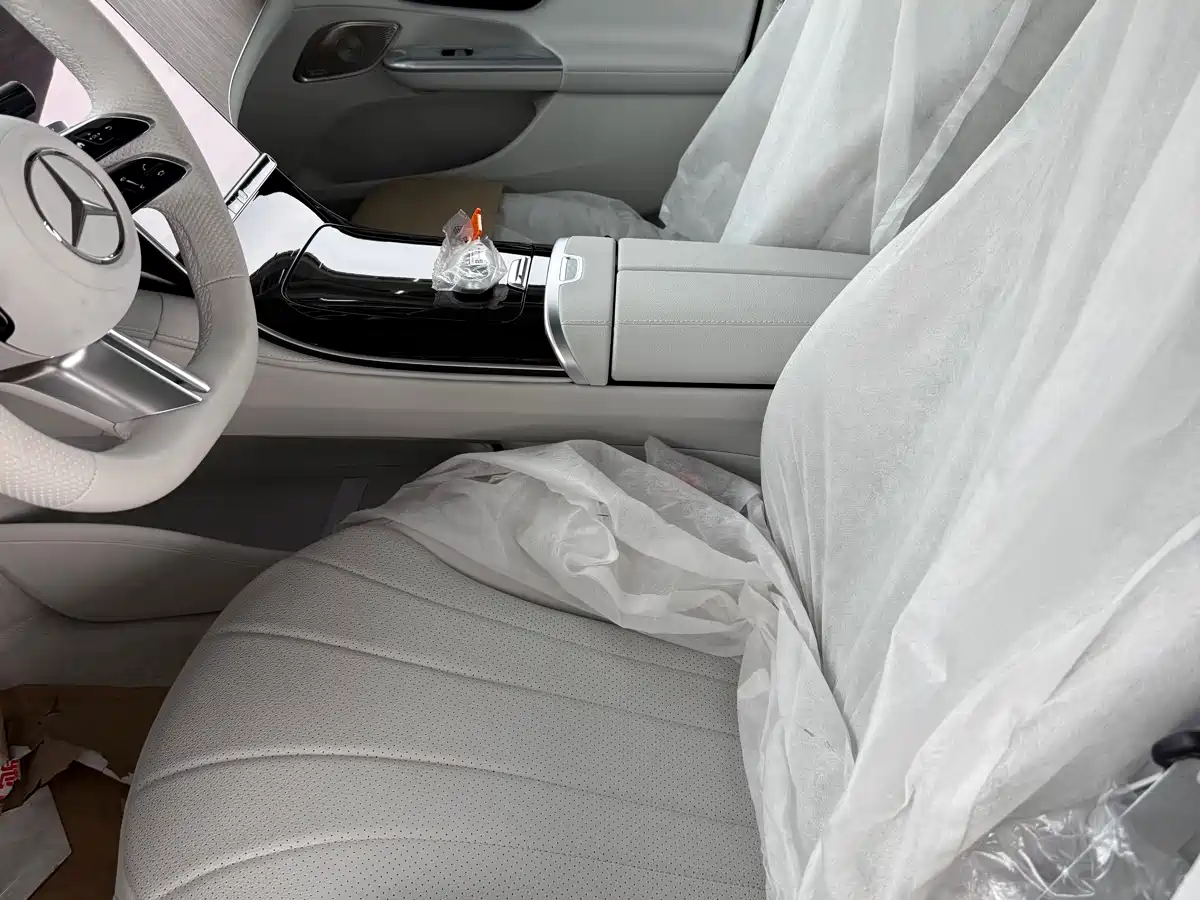 Mercedes-Benz EQE 2025 Model 500 4MATIC Luxury Edition фото 13