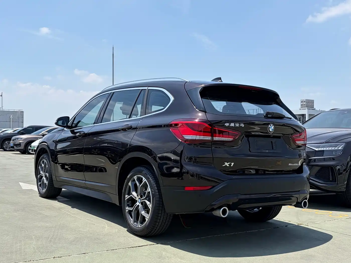 BMW X1 2021 sDrive25Li Leading фото 4