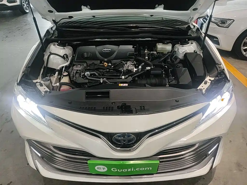 Toyota Camry 2019 Hybrid 2.5HG Luxury Edition China VI фото 20