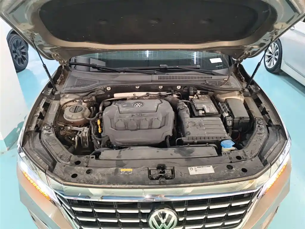 Volkswagen Passat 2019 Model 330TSI Luxury Edition China V фото 20