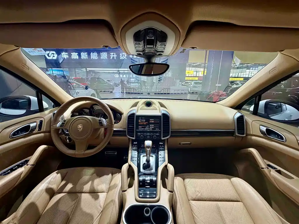Porsche Cayenne 2011 Cayenne 3.0T фото 8