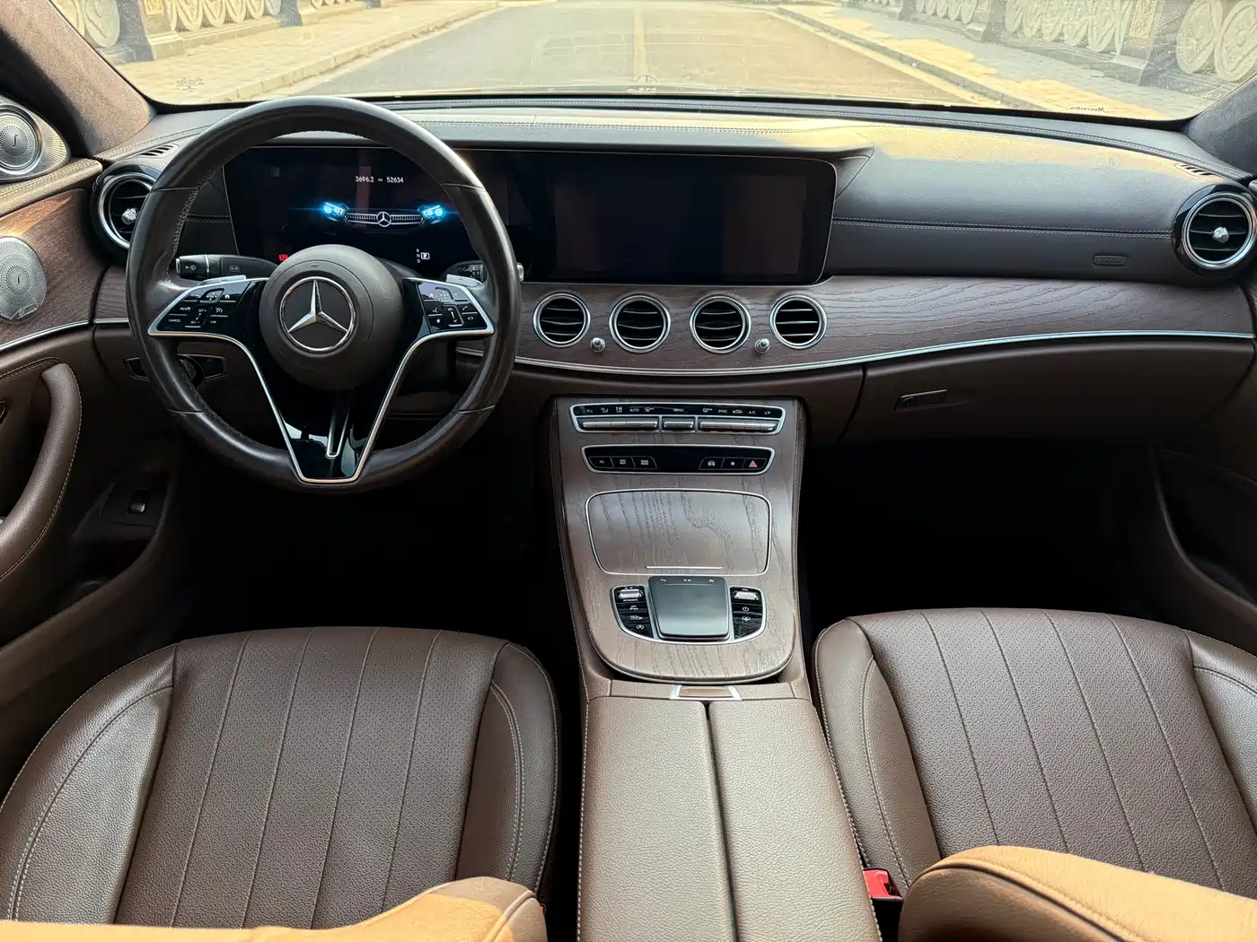 MERCEDES-BENZ E CLASS
