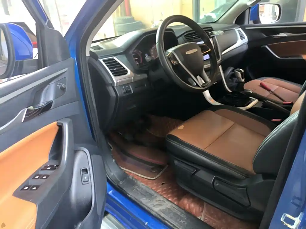 SAIC Maxus Maxus T70 2021 2021 2.0T Diesel Manual 4WD Elite Long Box High Chassis