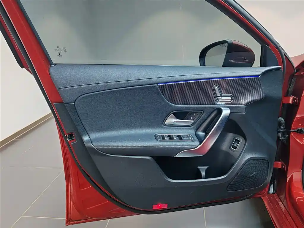 Mercedes-Benz A-Class 2019 A 200 L Sport Sedan фото 12