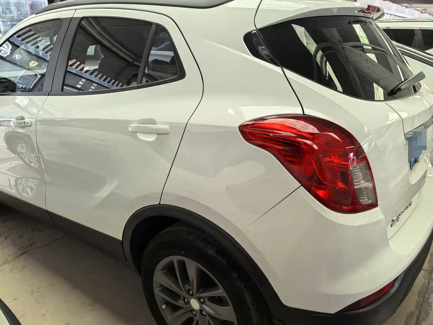 Buick Encore 2018 18T Automatic 2WD Urban Fashion фото 4