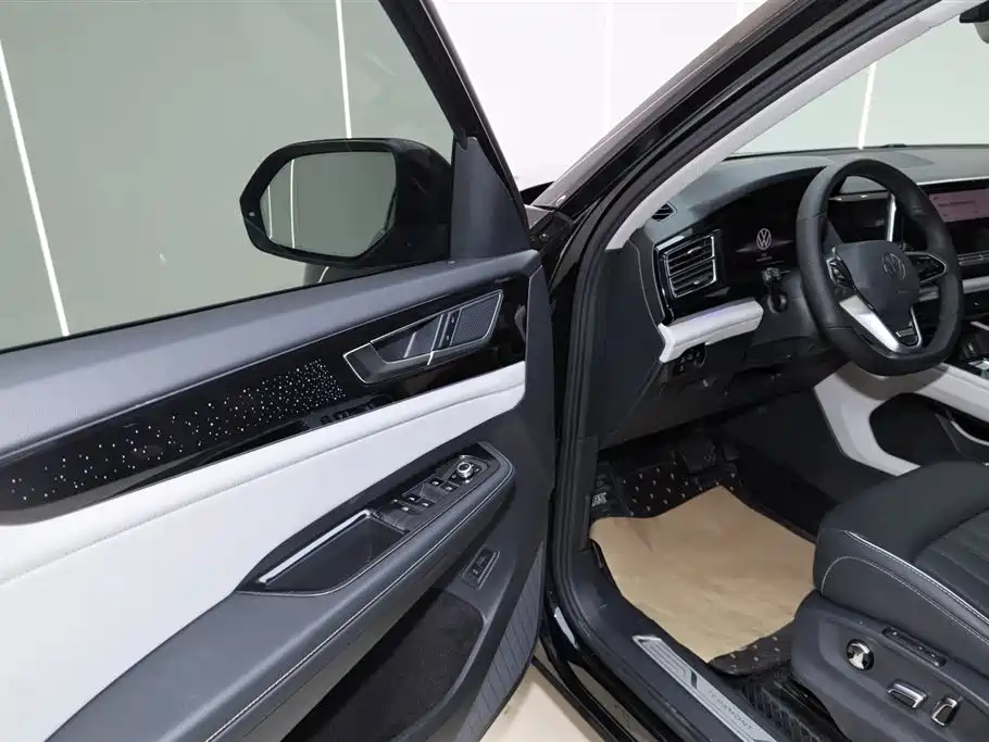 Volkswagen Teramont 2022 380TSI 4MOTION Premium Luxury фото 19