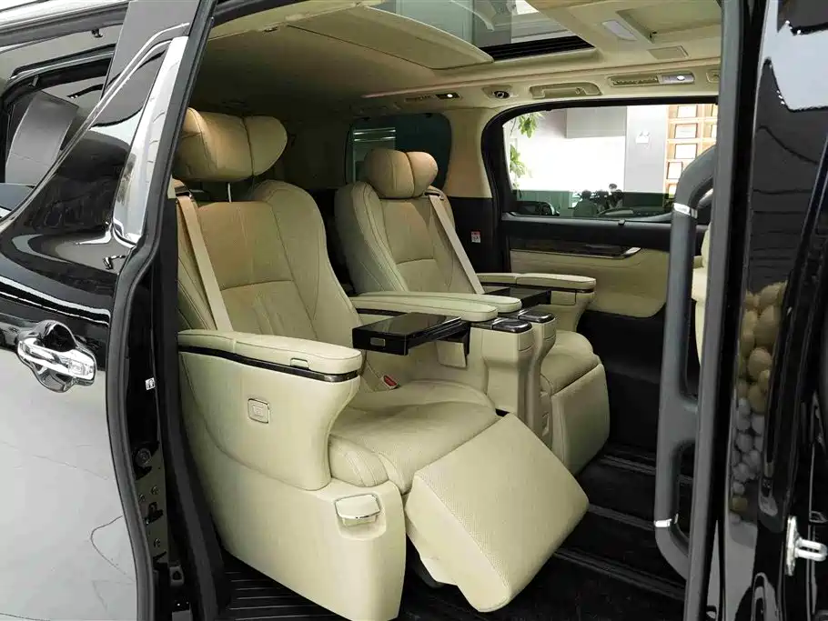Toyota Alphard 2021 Hybrid 2.5L Premium фото 13