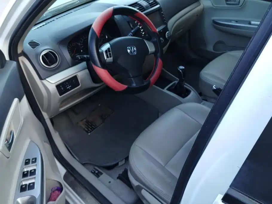 Changan Yuexiang V5 2013 2012 1.5L Manual Sport China IV
