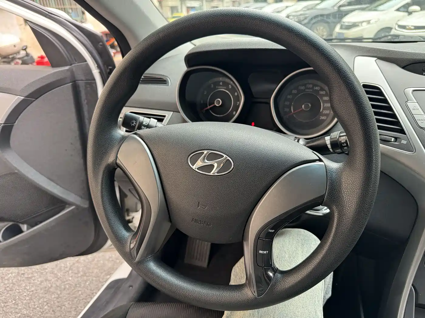 Hyundai Langdong 2015 1.6L Auto Trend фото 13