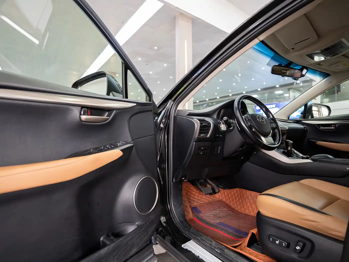 Lexus NX 2015 200t AWD F Sport фото 10