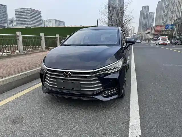 BYD SONG MAX
