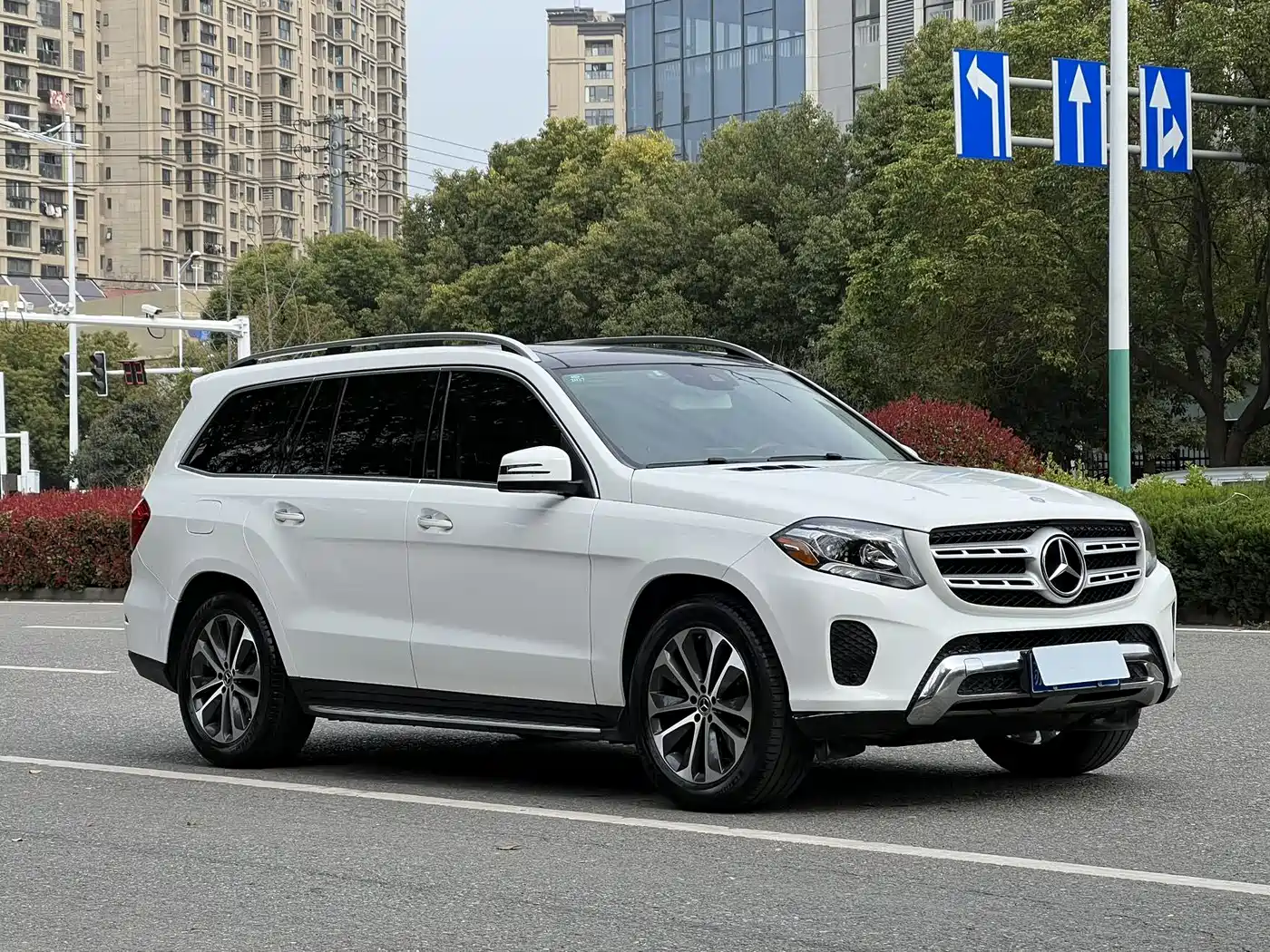 MERCEDES-BENZ GLS