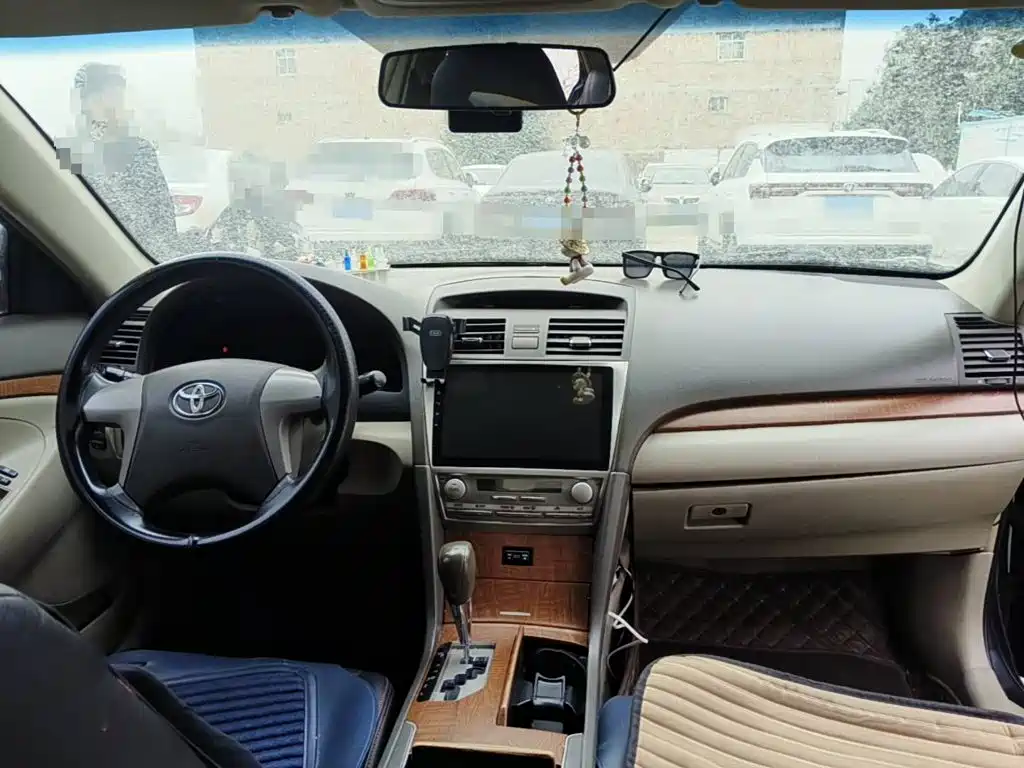 Photo 12 - Toyota Camry