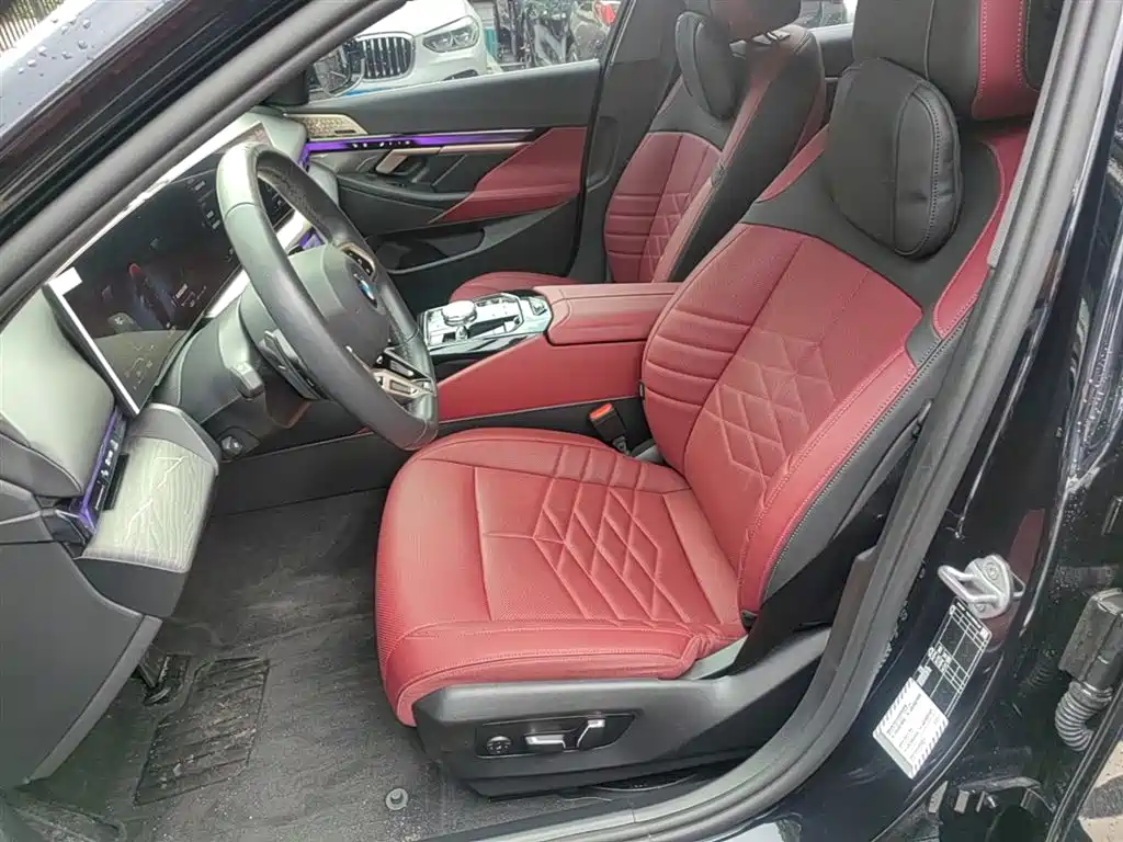 BMW 5 Series 2025 530Li Premium M Sport Package фото 15