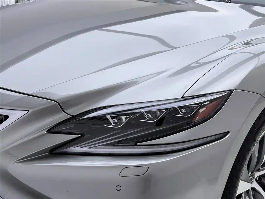Lexus LS 2020 500h Excellence (China VI) фото 12