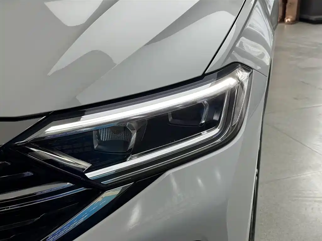 Volkswagen Sagitar 2026 Model Year Facelift 30 Million Special Edition 300TSI DSG Soaring Edition фото 14