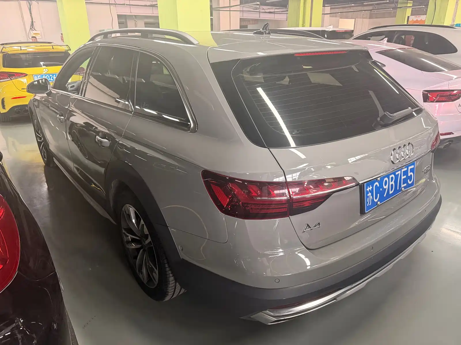 Фото 7 - Audi A4 (Import)