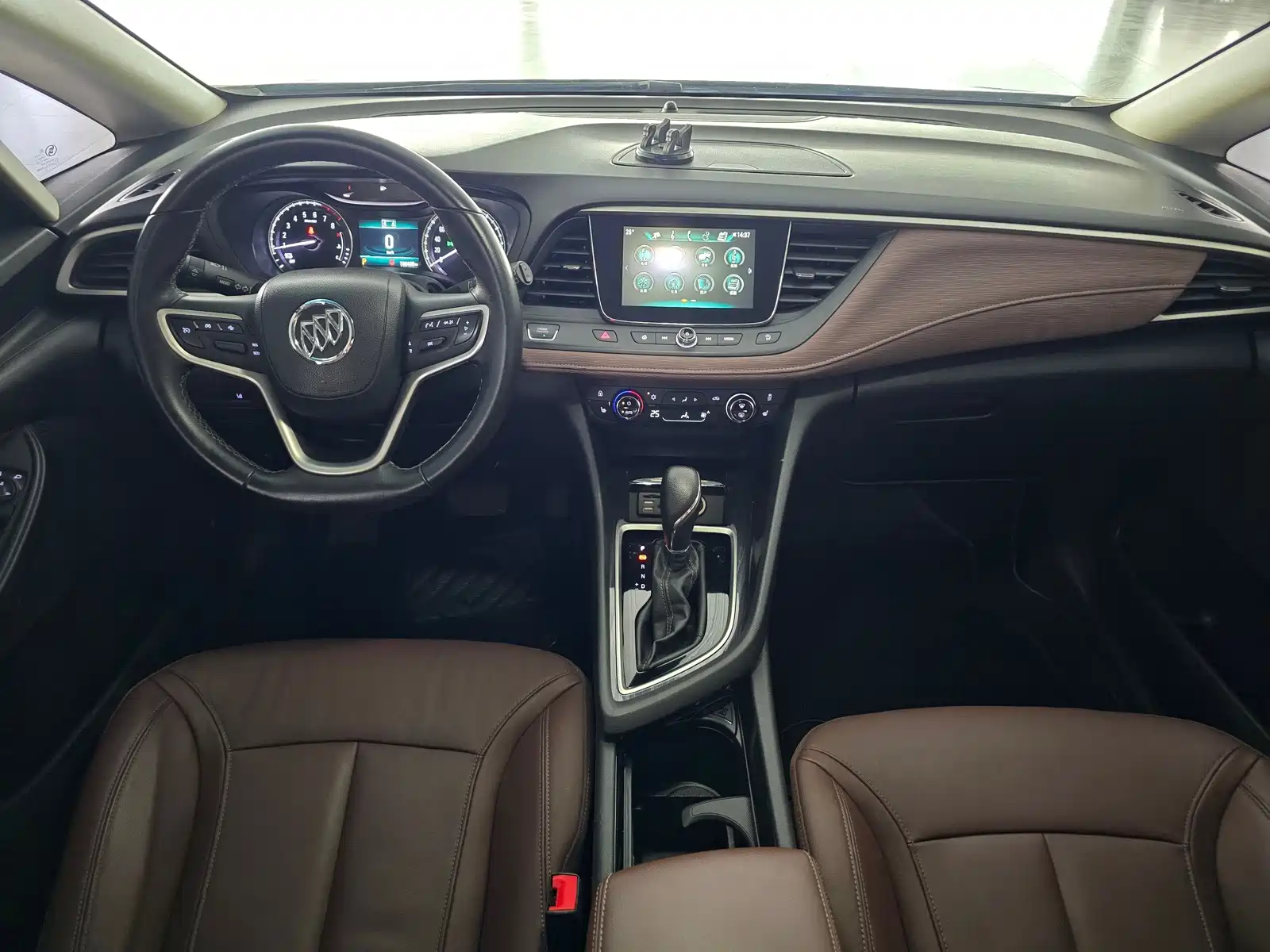 Photo 9 - Buick GL6