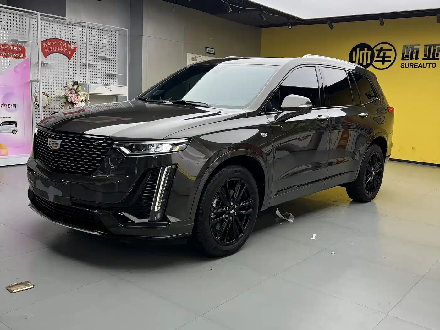 CADILLAC XT6