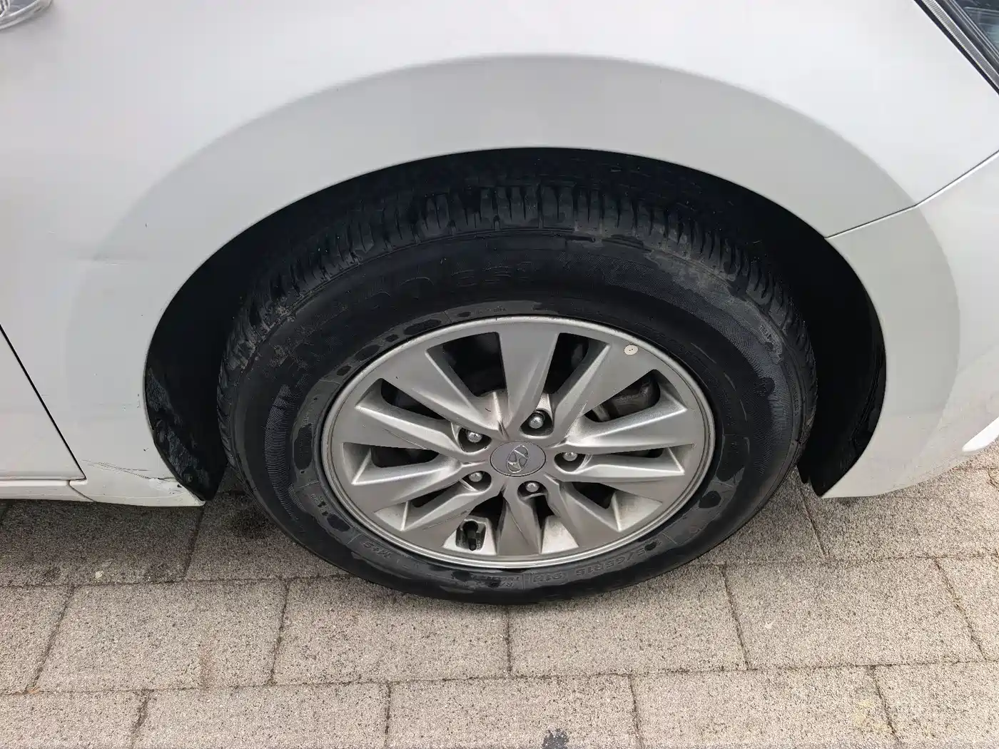 Hyundai Elantra 2018 1.6L Automatic Pleasing Edition GL China VI фото 13