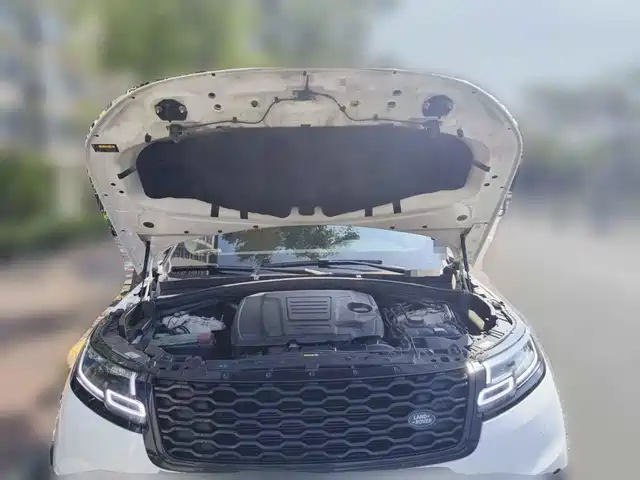 Land Rover Range Rover Velar 2023 250PS Gloss Black Collector's Edition — фото 3
