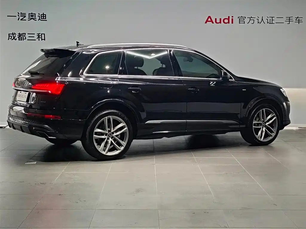 Audi Q7 2025 2025 55 TFSI quattro S line Sport