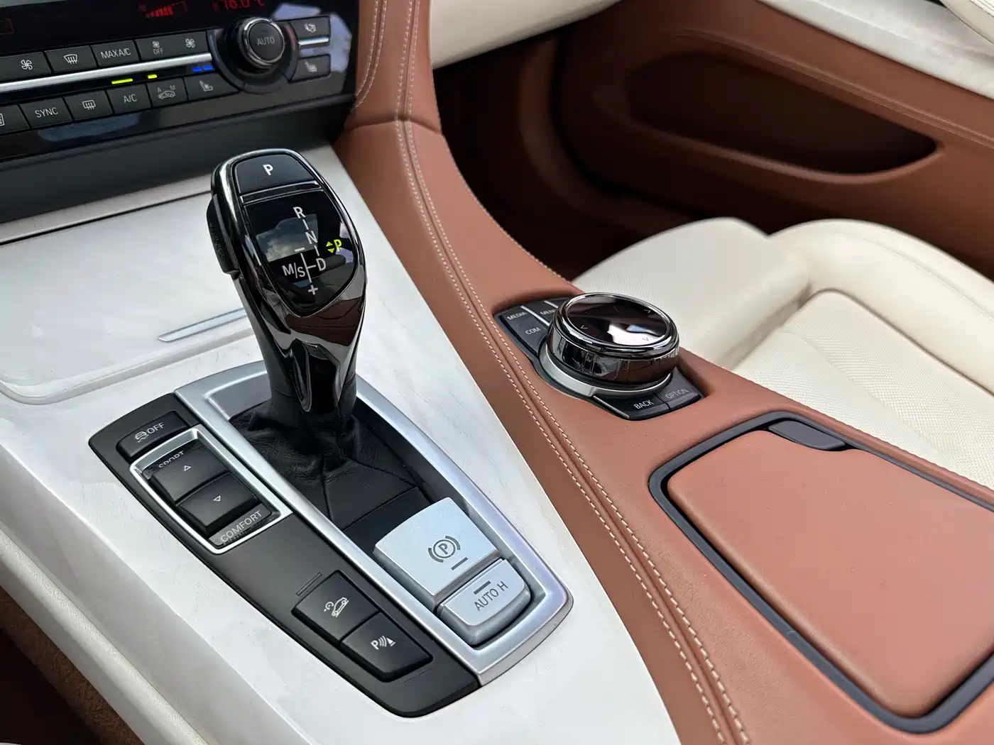 BMW 6 Series 2016 640i xDrive Gran Coupe фото 53