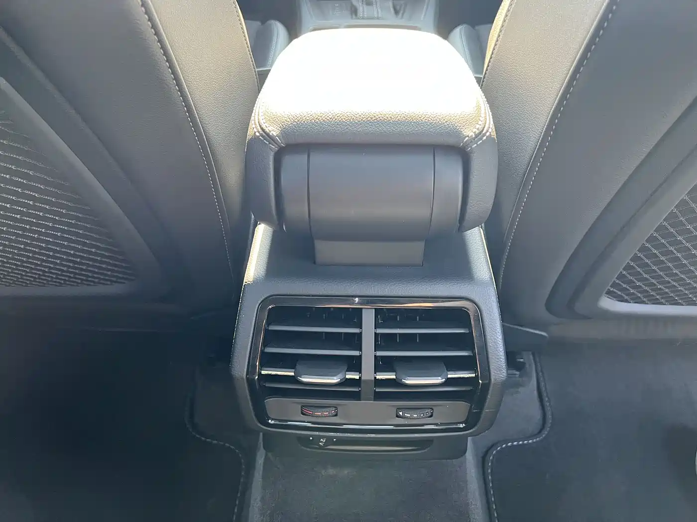 Audi Q3 2023 35 TFSI Fashion Dynamic (1.4T) фото 14