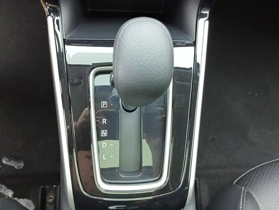 Фото 16 - Nissan Sylphy