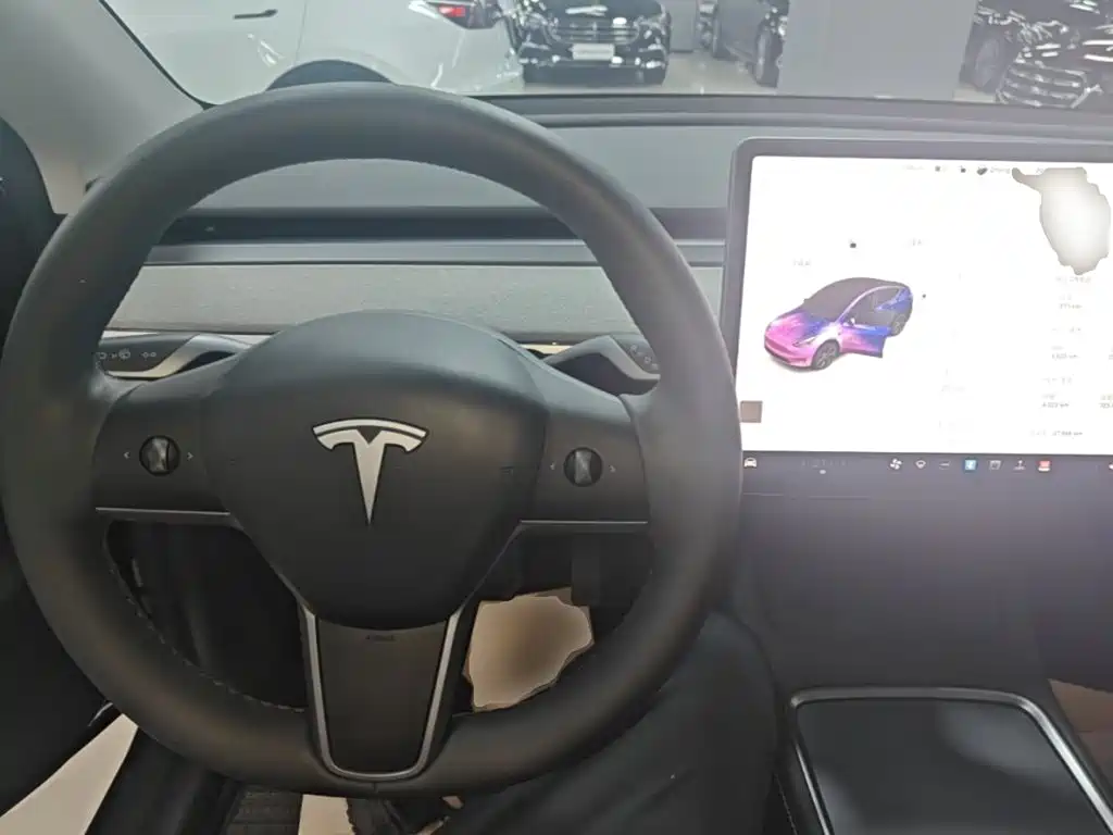 Фото 10 - Tesla Model Y