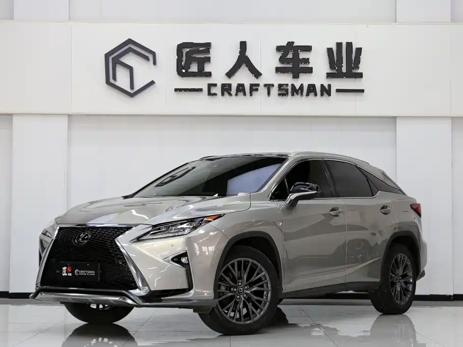 Фото 1 - Lexus RX