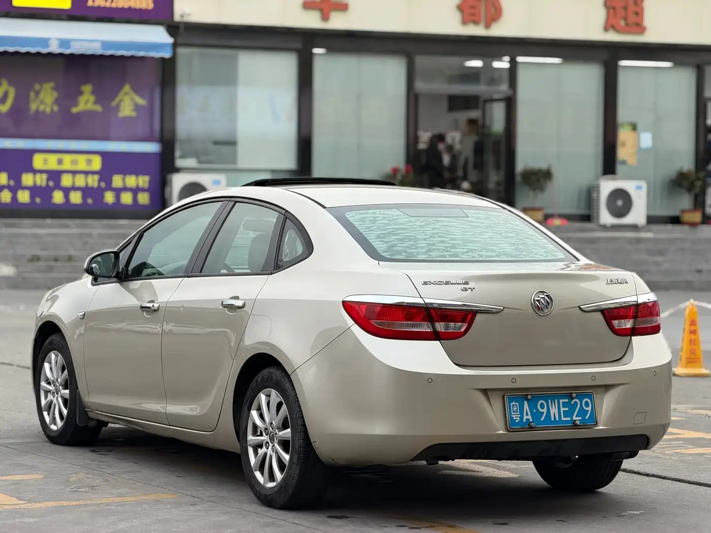 Buick Excelle 2013 GT 1.6L Automatic Comfort Edition фото 4