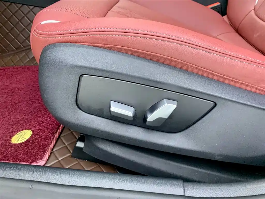 BMW 5 Series 2022 Model Second Facelift 525Li M Sport Package фото 29