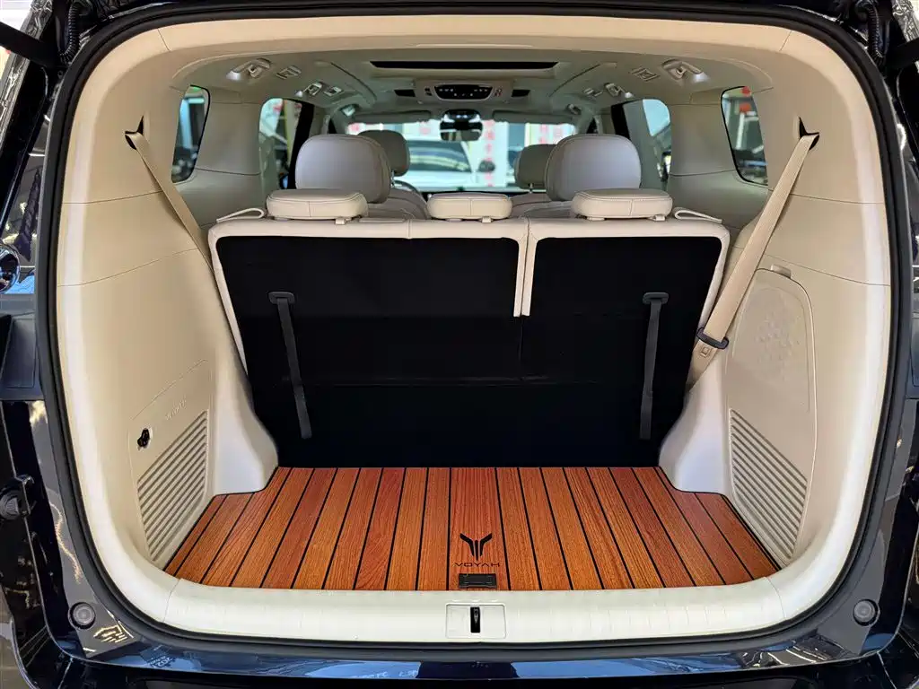 Voyah Auto Voyah Dreamer 2024 PHEV Extended Range Premium Edition фото 25