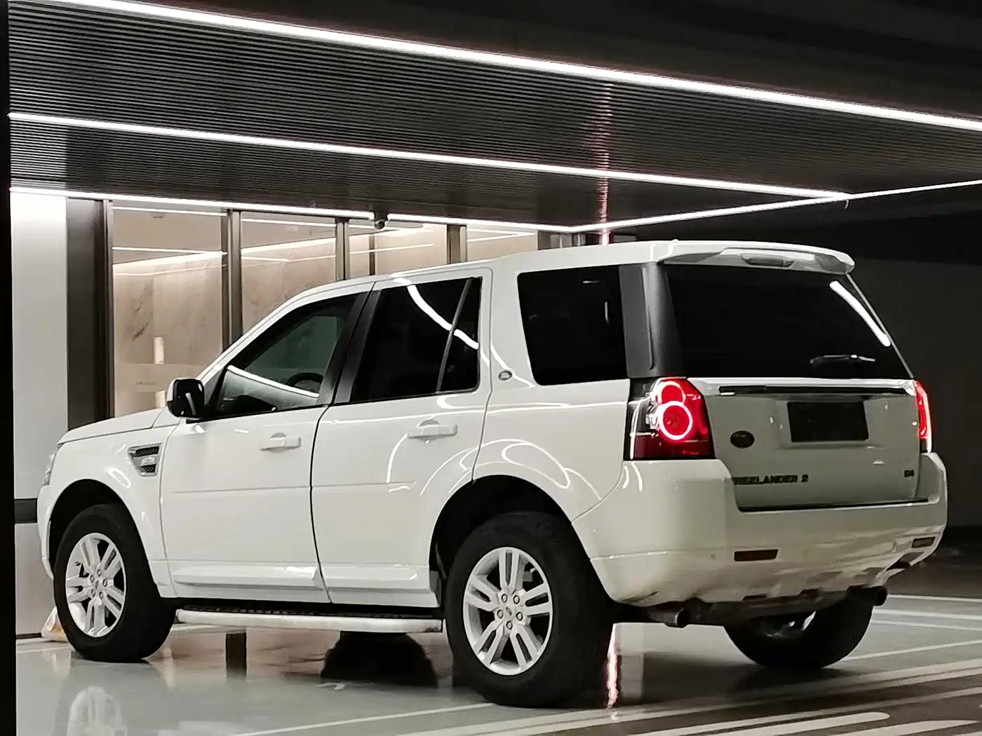 Land Rover Freelander 2 2014 2.0T Si4 SE Gasoline Edition фото 15