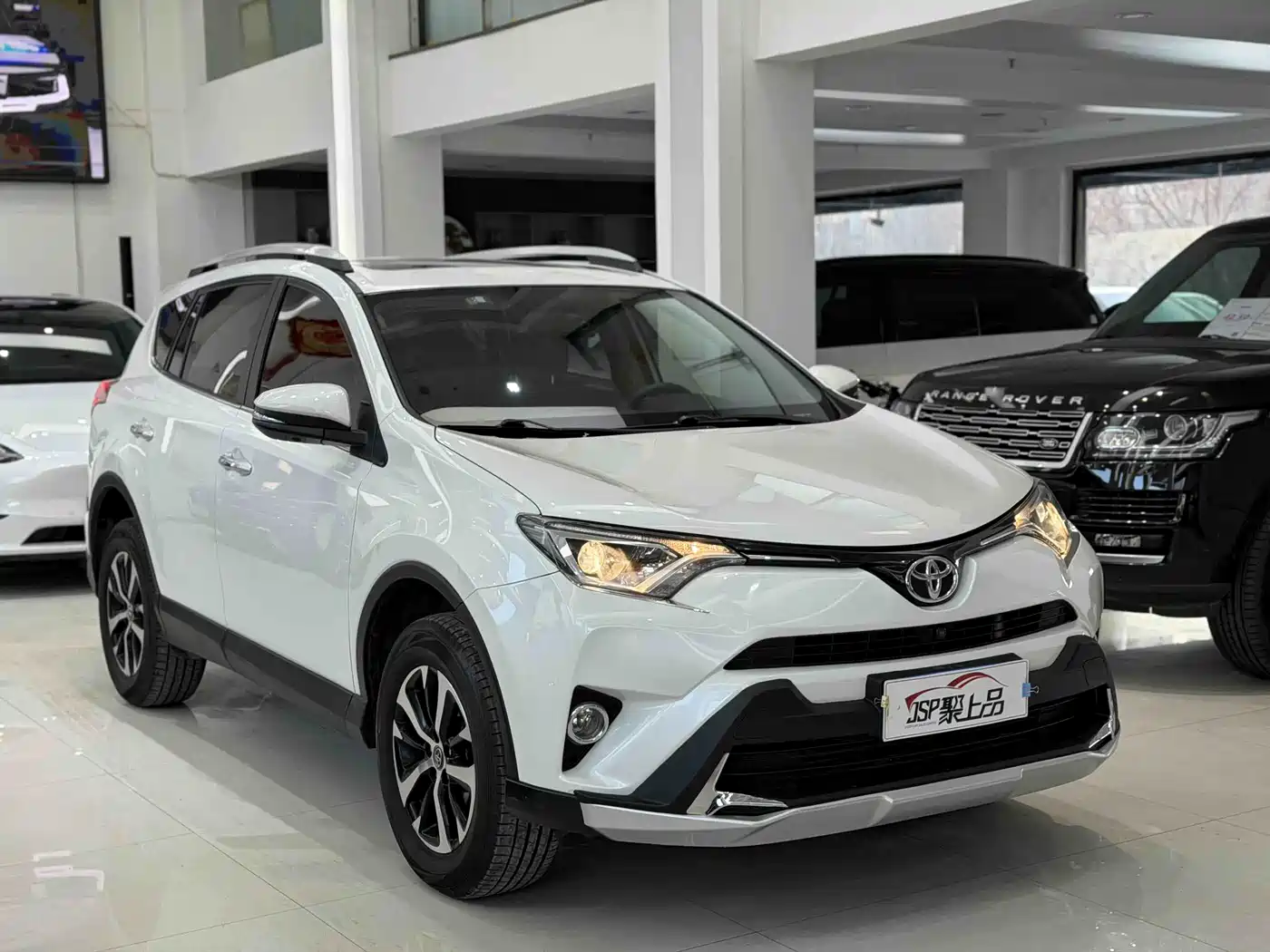 Toyota RAV4 Rongfang 2016 2.0L CVT 2WD Comfort (China V) фото 3