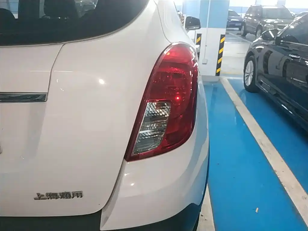 Buick Encore 2014 1.4T Automatic 2WD Urban Elite фото 8
