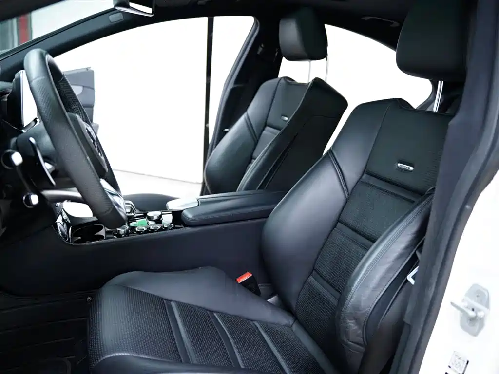 Mercedes-Benz CLS AMG 2015 AMG CLS 63 4MATIC фото 24