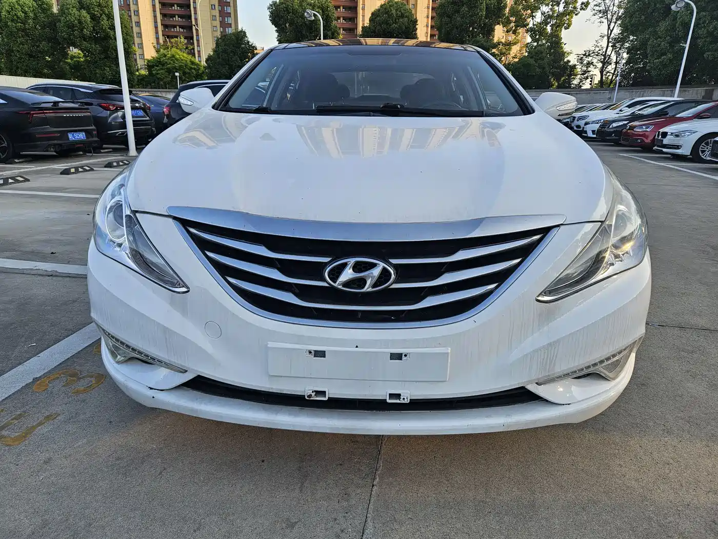 Hyundai Sonata 2013 2.4L Automatic Leading Edition (China IV) фото 2