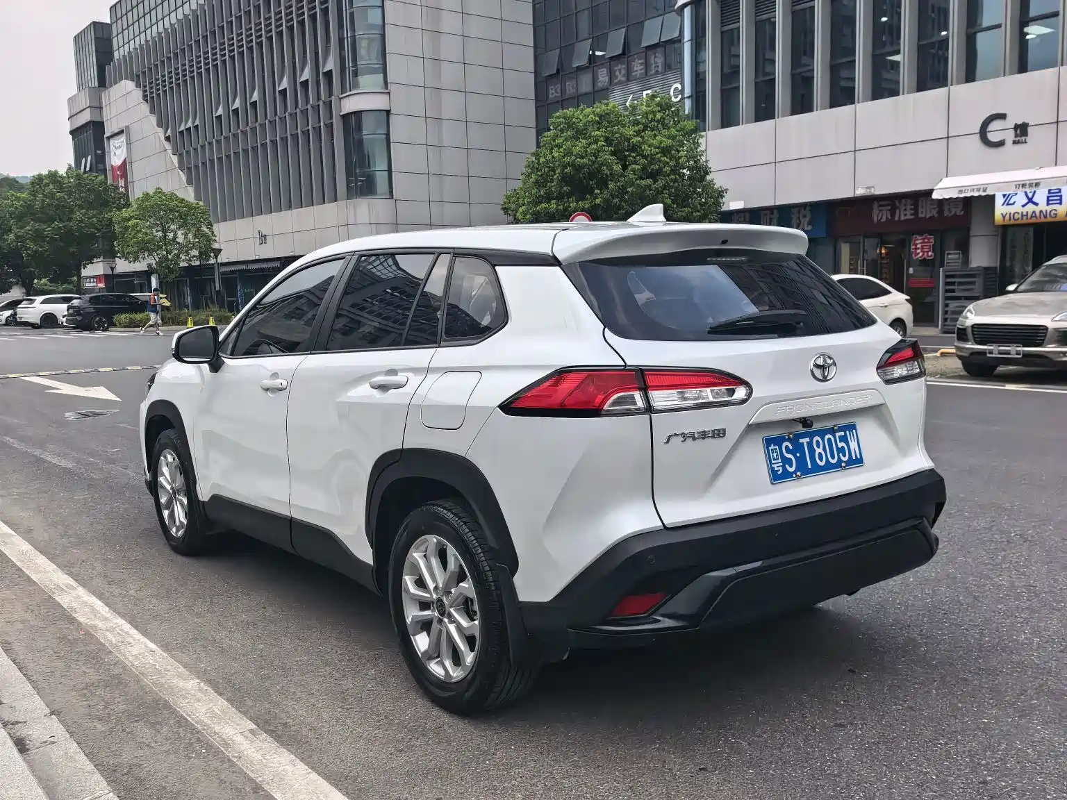 Photo 5 - Toyota Frontlander