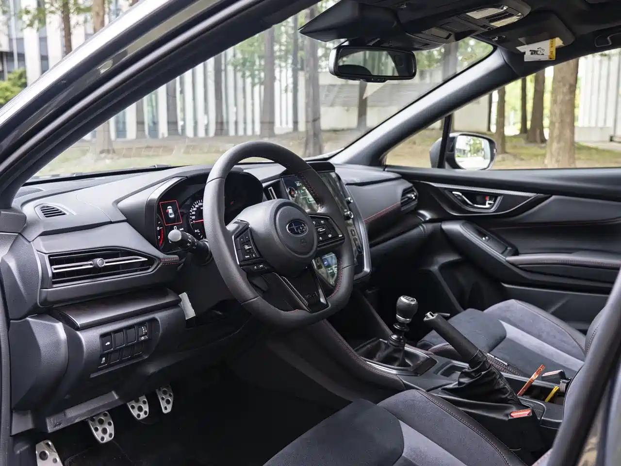 Фото 8 - Subaru WRX