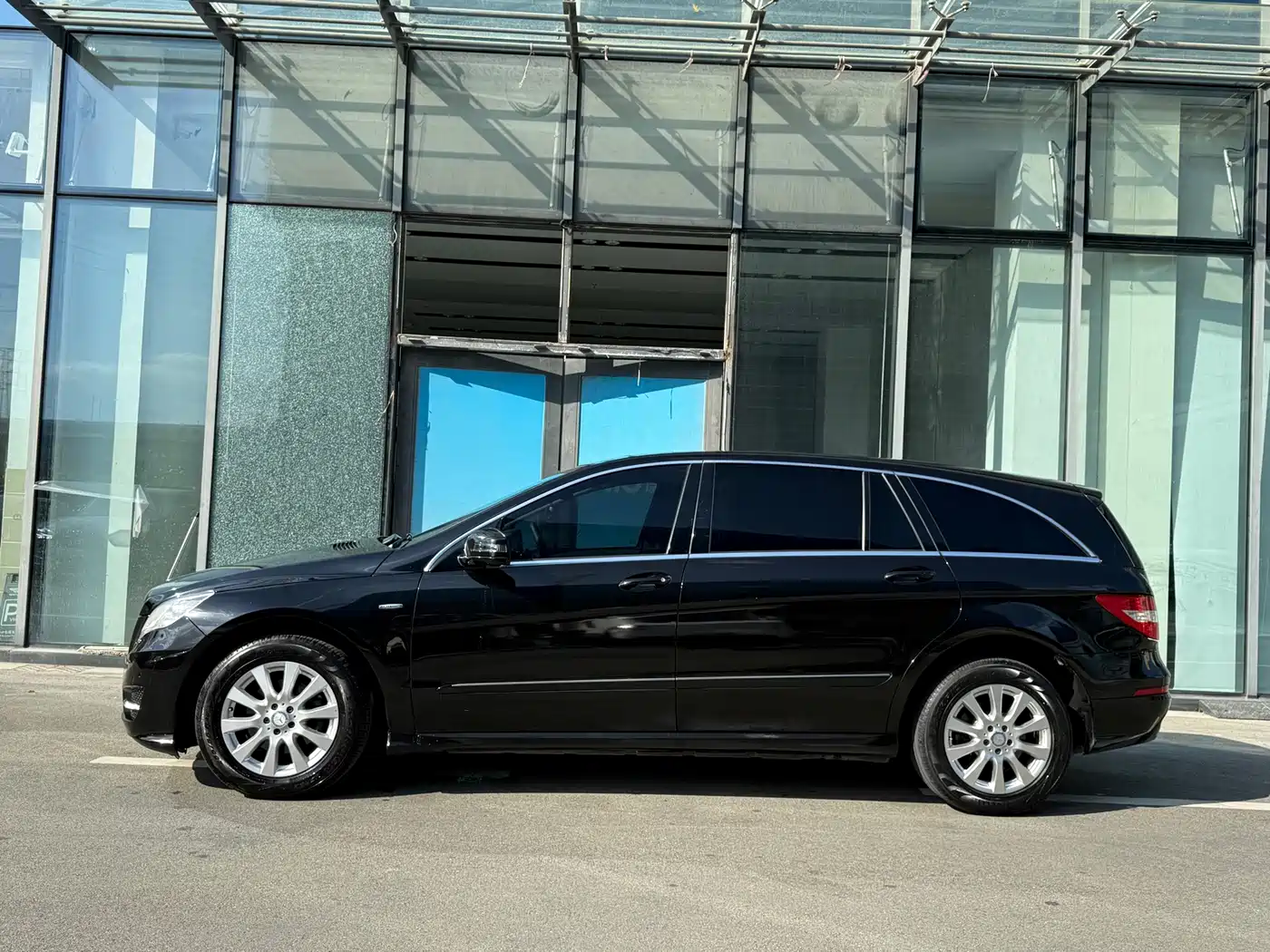 Mercedes-Benz R-Class 2018 2017 R 320 4MATIC Business Collector's Edition
