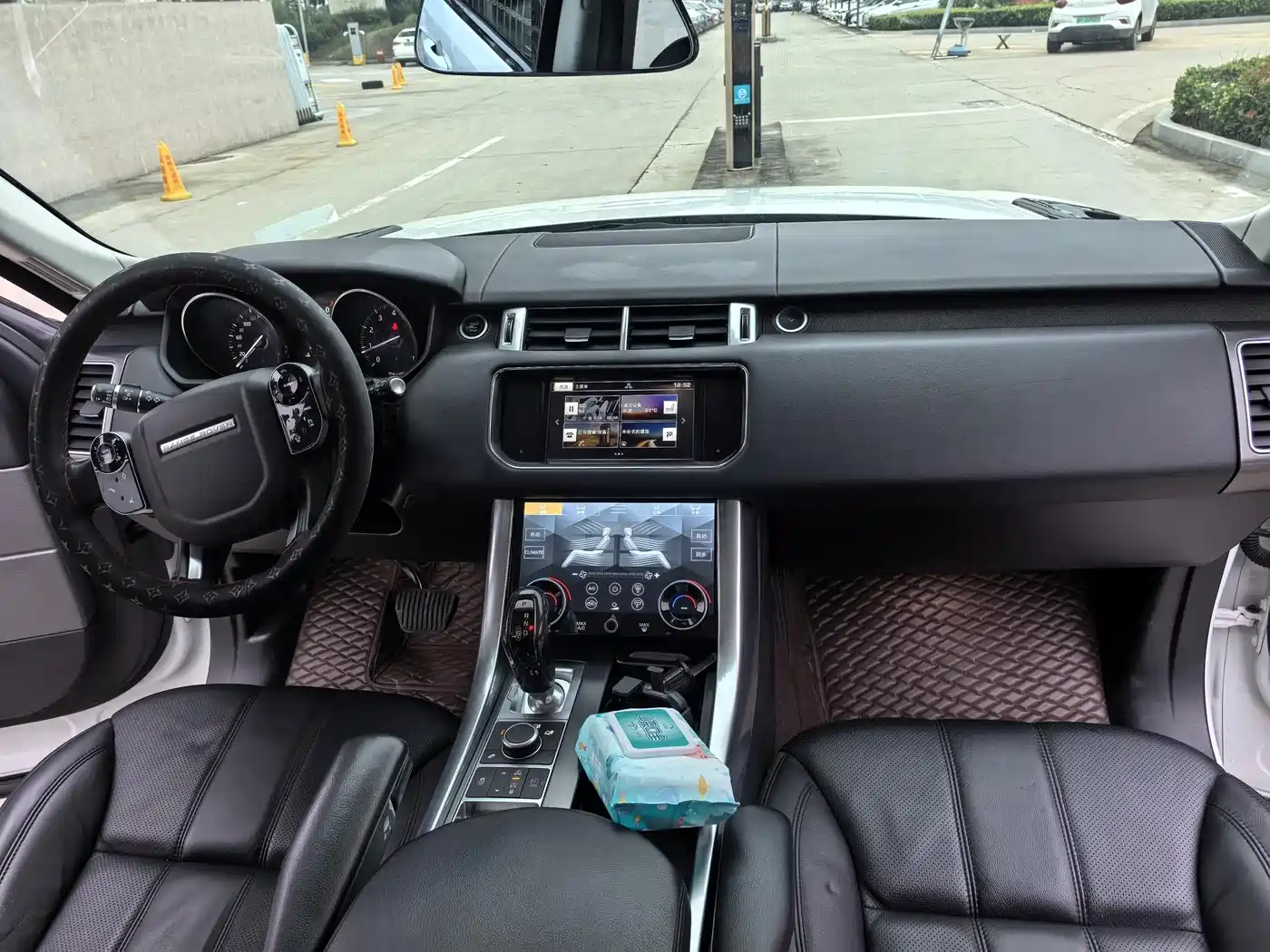 Land Rover Range Rover Sport 2016 Model 3.0 SDV6 HSE DYNAMIC фото 9